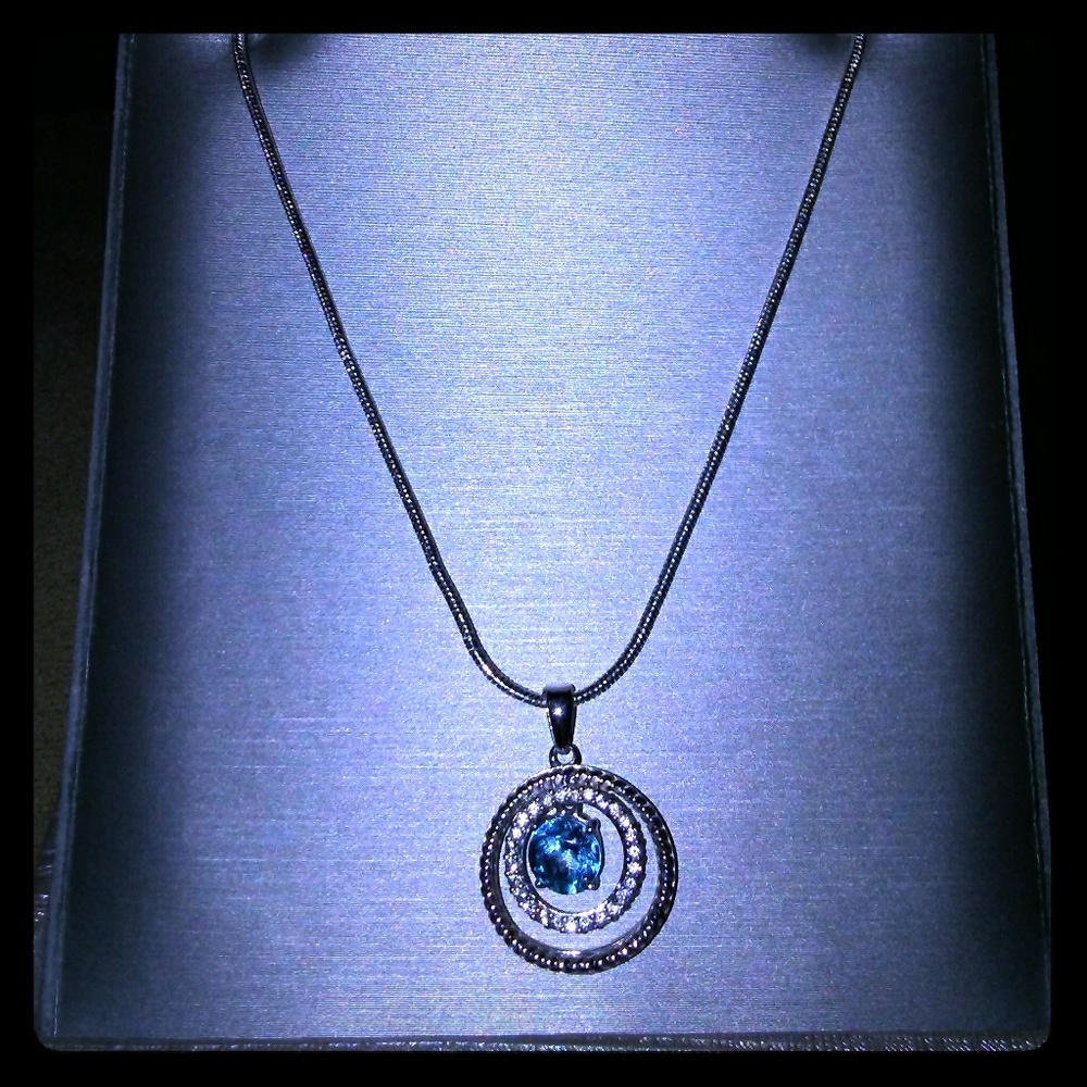 NEW! ZALES "FLOATING LOVE" BLUE TOPAZ NECKLACE